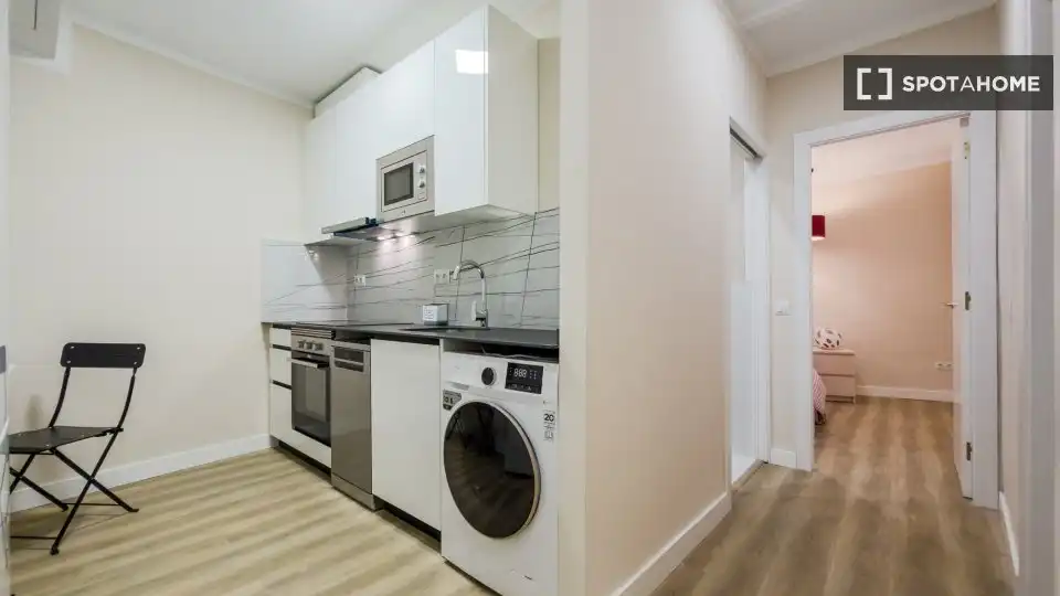 Kitchen of Flat for rent in Barcelona  with Air Conditioner, Heating and Furnished