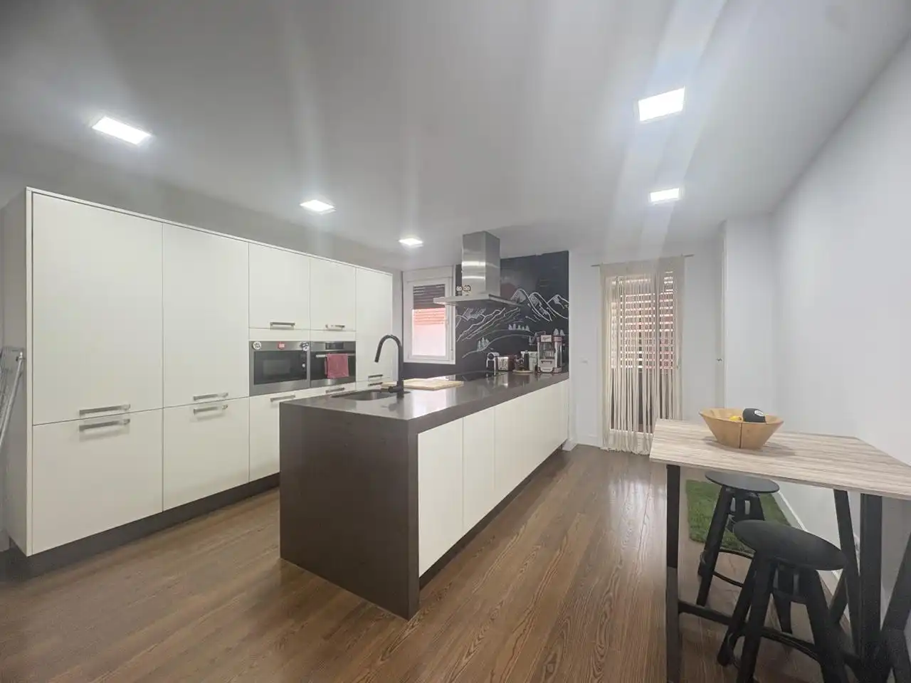 Cocina de Dúplex de alquiler en Alcalá de Henares con Calefacción, Terraza y Trastero