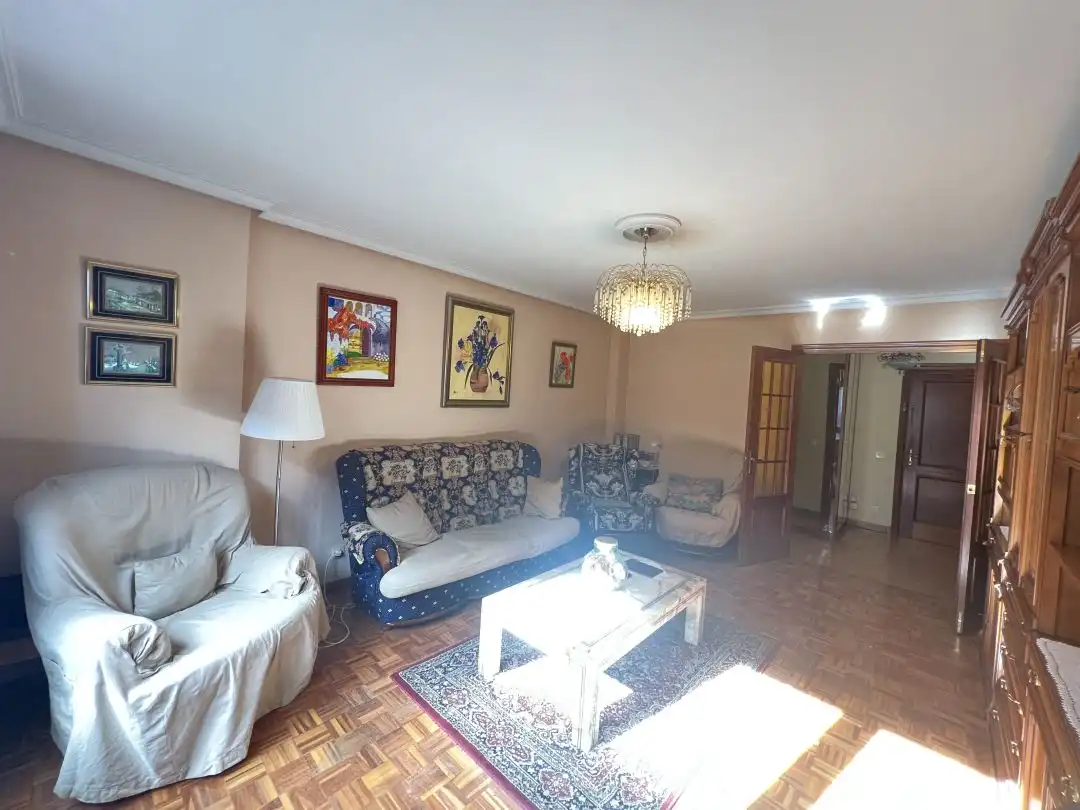 Piso en venta en Lugones