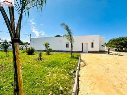 Vista exterior de Casa o xalet en venda en Conil de la Frontera