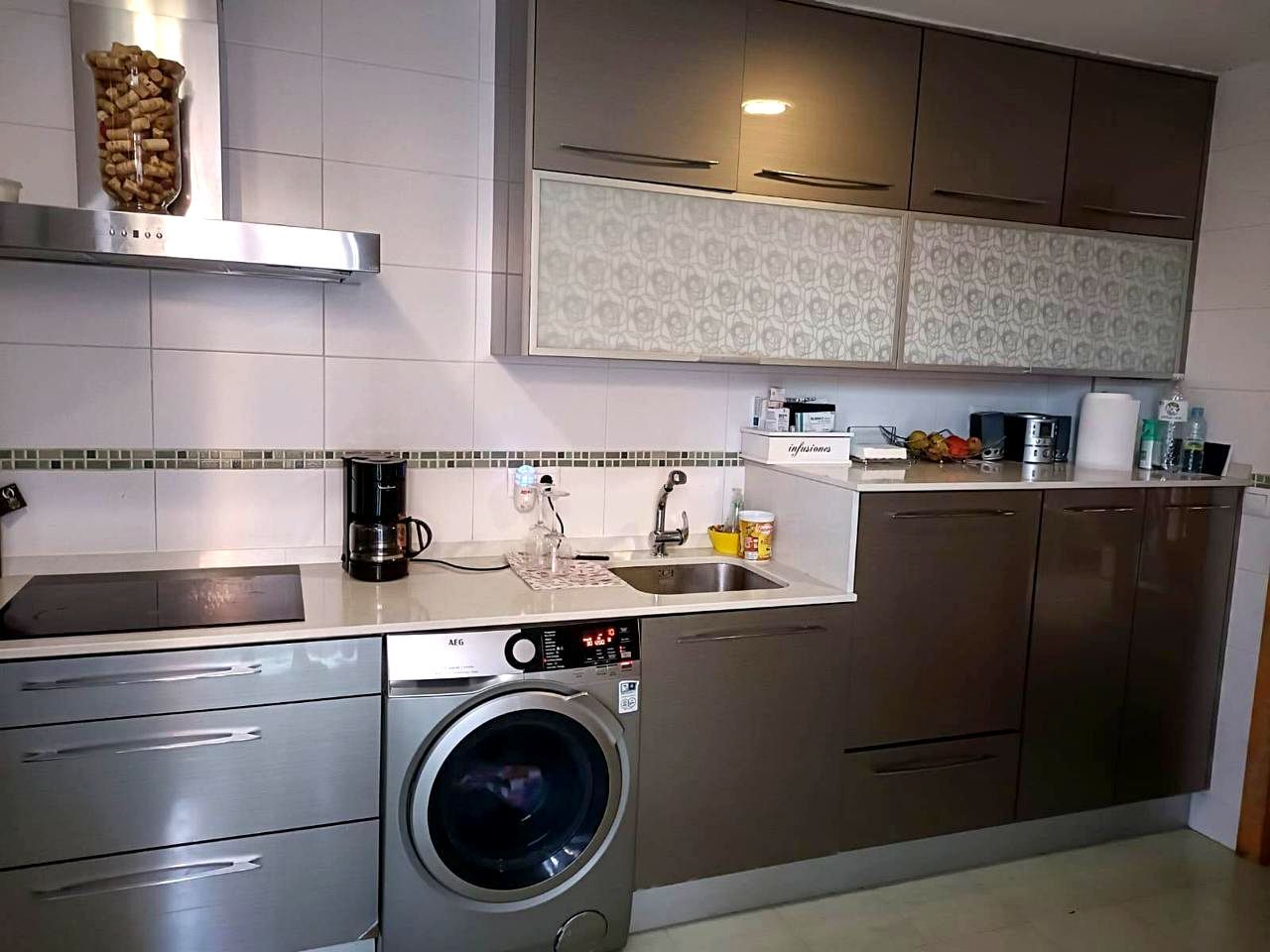 Cuina de Planta baixa en venda en Lardero amb Calefacció, Parquet i Terrassa