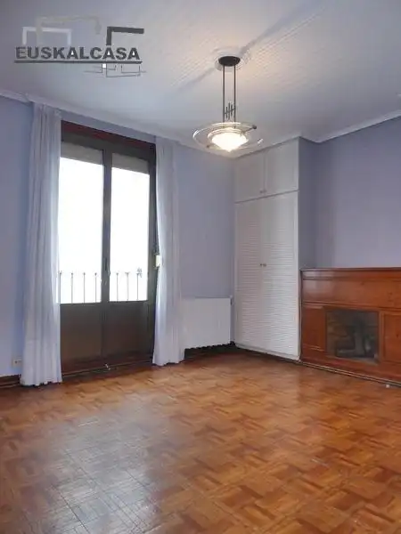 Bedroom of Flat for sale in Bilbao   with Heating and Balcony