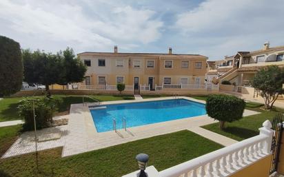 Piscina de Casa o xalet en venda en Orihuela amb Aire condicionat i Terrassa