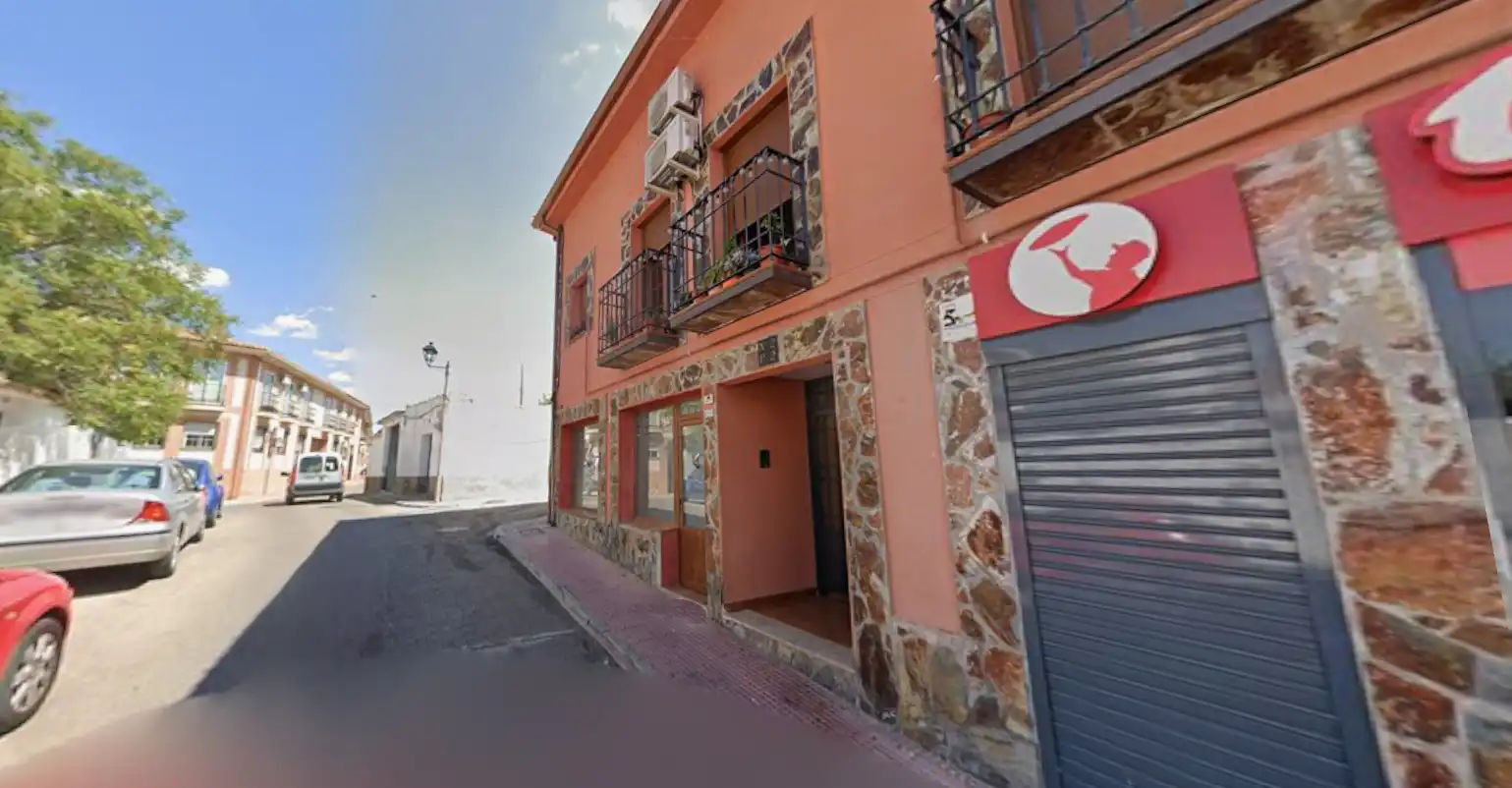 Vista exterior de Piso en venta en Loeches