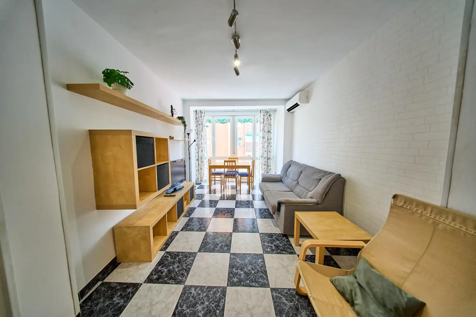 Wohnzimmer von Wohnung zur Miete in Granada