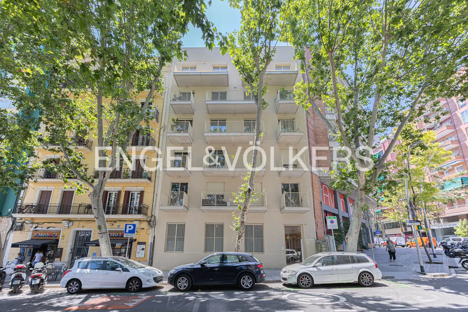 Exterior view of Flat for sale in Barcelona  with Air Conditioner, Heating and Parquet flooring