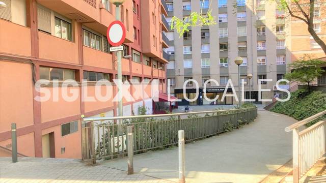 Local comercial en Venta en FLUVIA en Sant Martí de Provençals