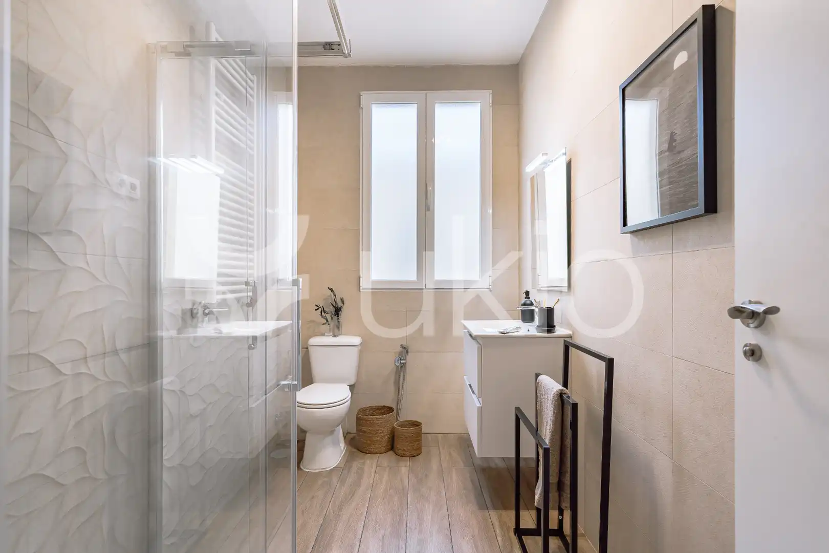 Bany de Apartament de lloguer en Madrid amb Aire condicionat, Calefacció i Terrassa