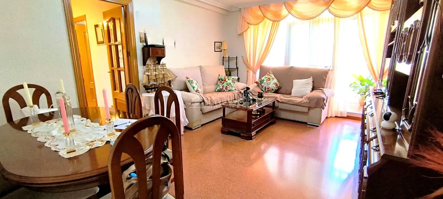 Living room of Flat for sale in Fuenlabrada  with Heating, Swimming Pool and Community pool