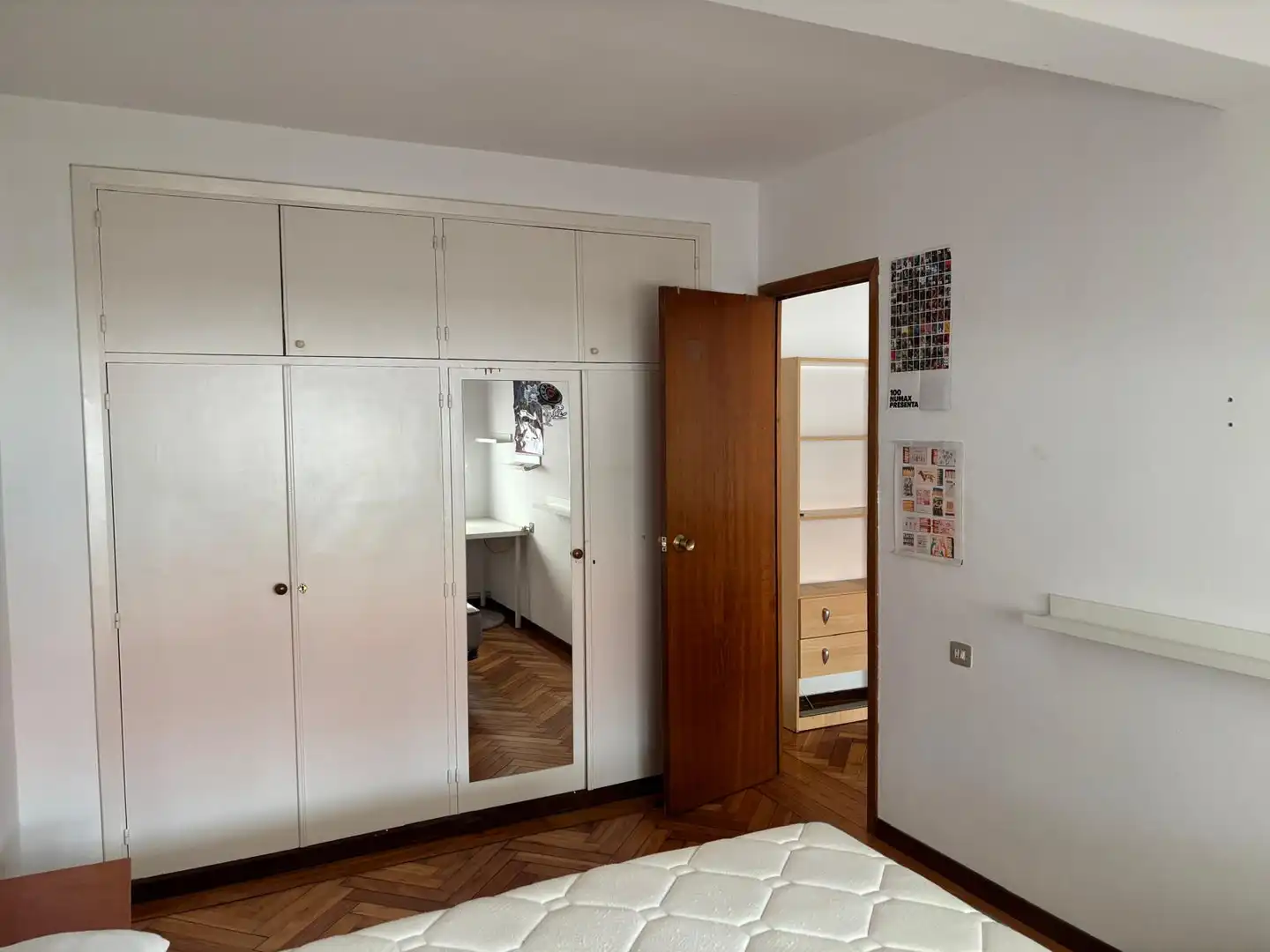 Habitación de Piso de alquiler en Santiago de Compostela  con Calefacción, Terraza y Amueblado