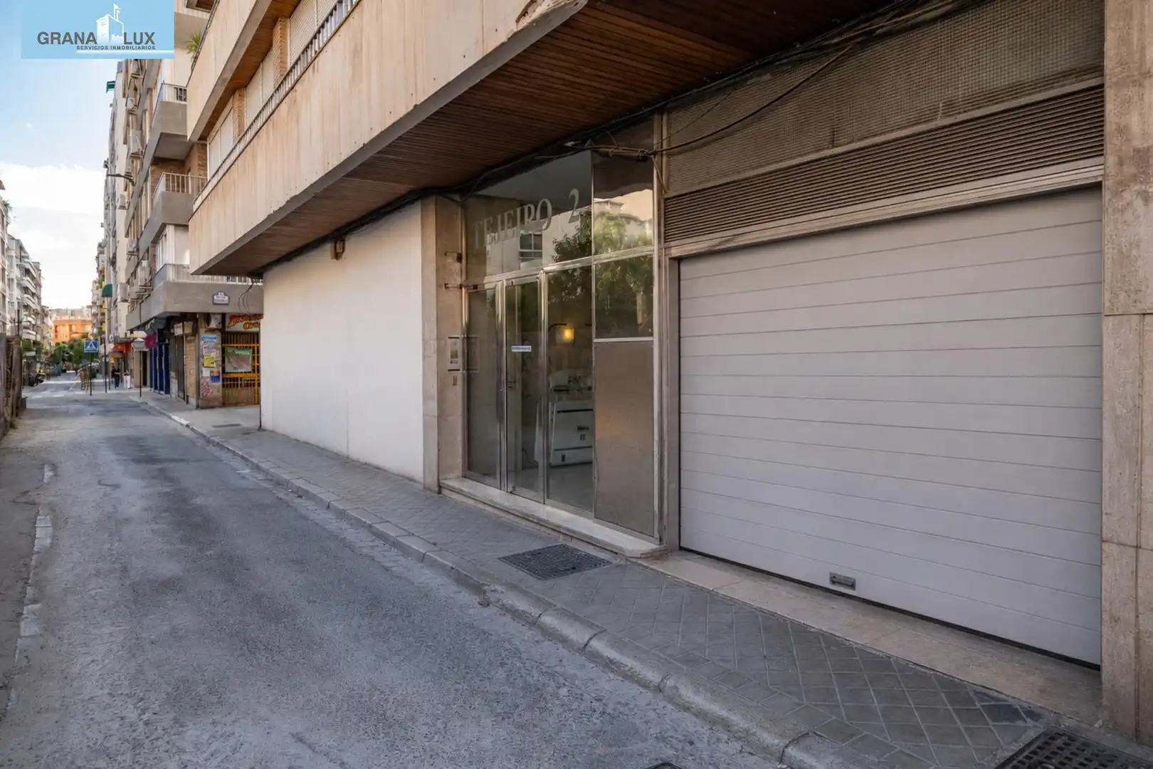 Vista exterior de Piso en venta en Granada con Terraza y Balcón