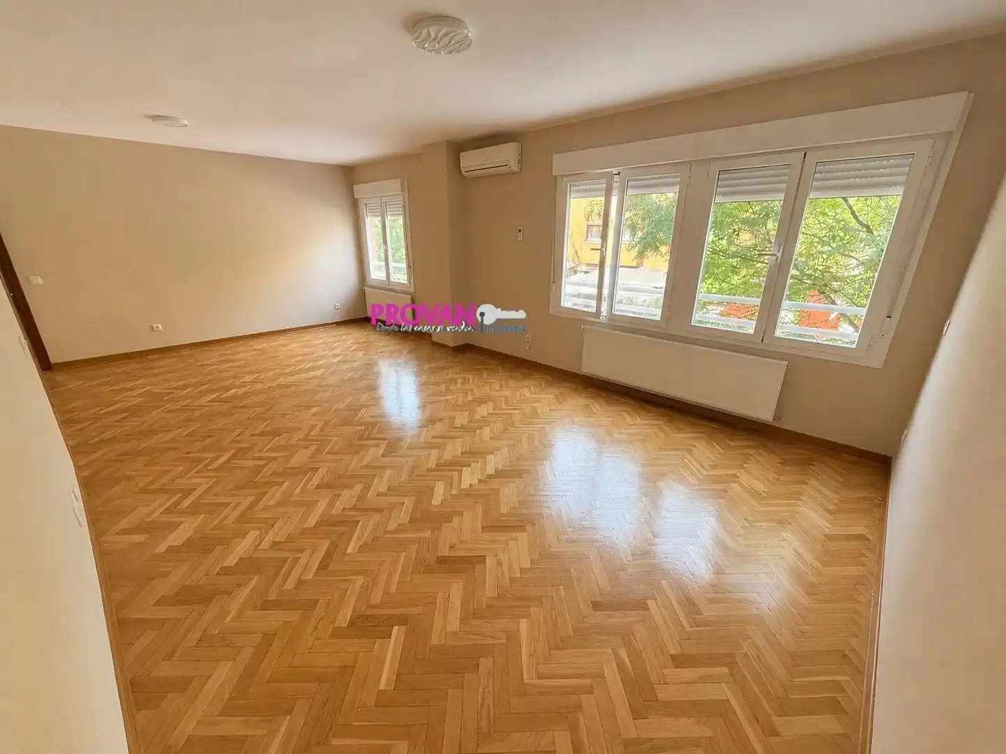 Sala d'estar de Pis en venda en Torrejón de Ardoz amb Aire condicionat, Calefacció i Parquet
