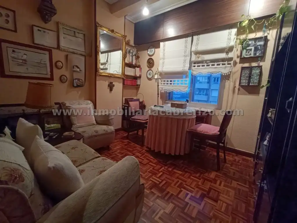 Vista exterior de Piso en venta en  Logroño con Aire acondicionado, Calefacción y Parquet