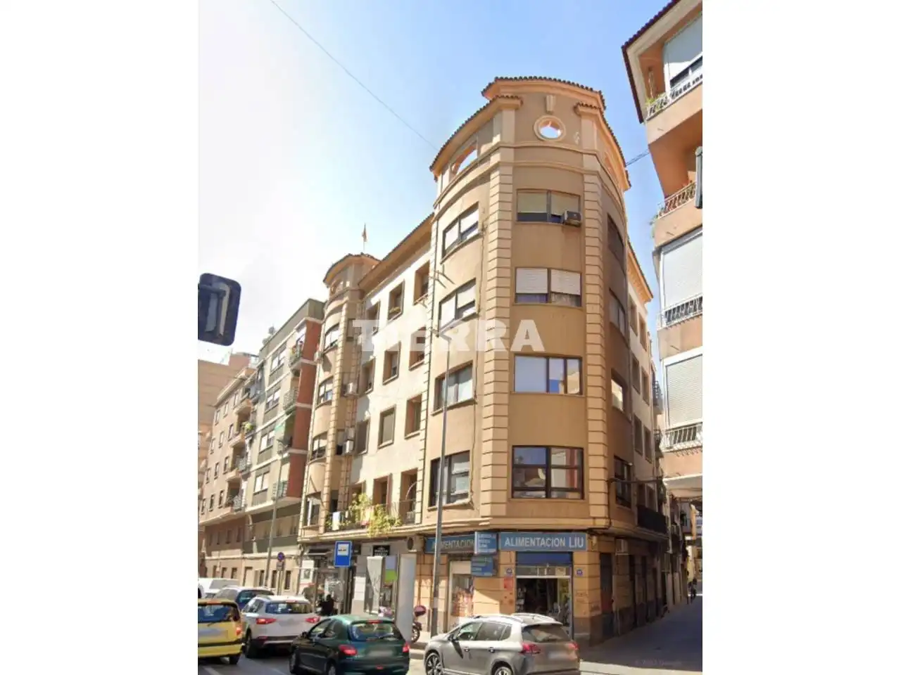 Pis amb ascensor en venda a Avenida JUAN CIERVA