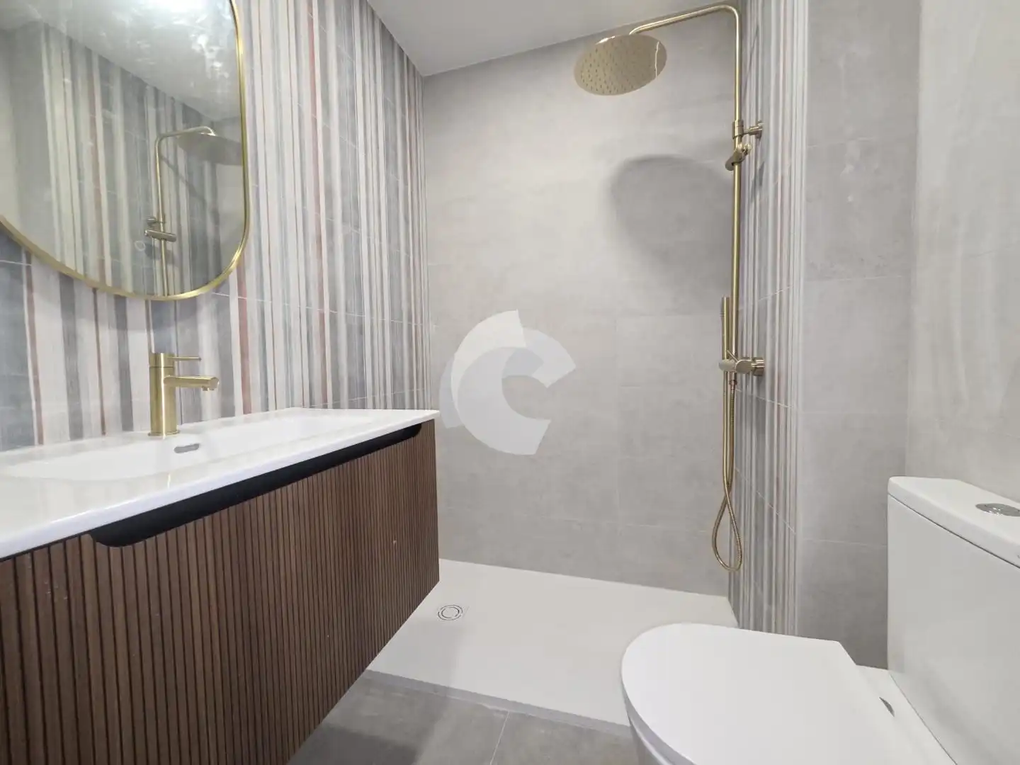 Bathroom of Flat for sale in Vigo   with Heating and Balcony