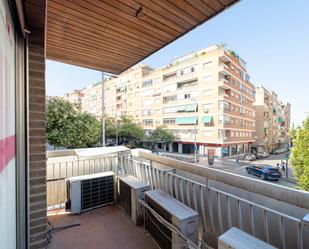 Terrassa de Oficina de lloguer en  Granada Capital amb Calefacció i Balcó