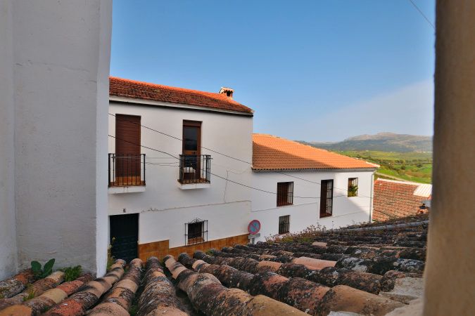 Vista exterior de Casa adosada en venda en Ronda amb Traster i Balcó
