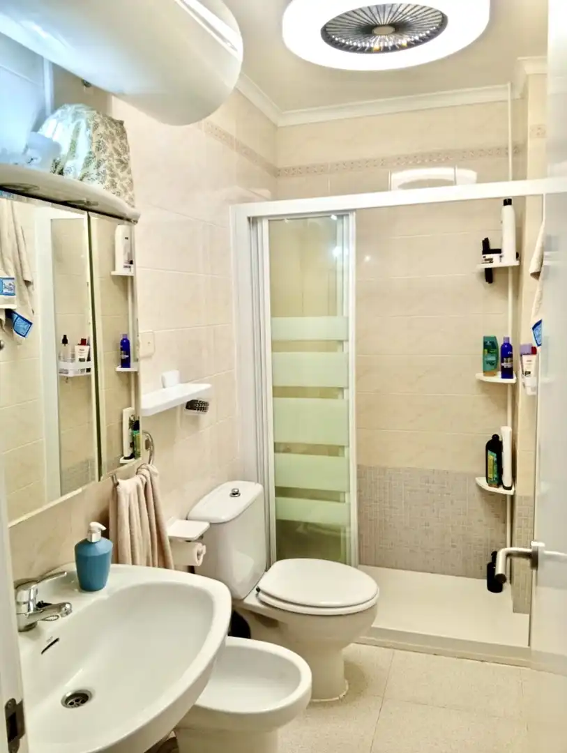 Baño de Piso en venta en Torreblanca con Aire acondicionado, Calefacción y Terraza
