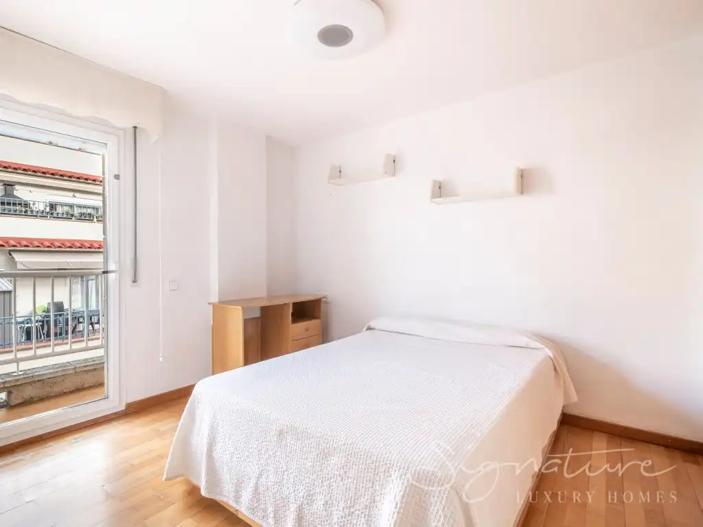 Bedroom of Attic for sale in Sant Cugat del Vallès  with Air Conditioner, Terrace and Swimming Pool