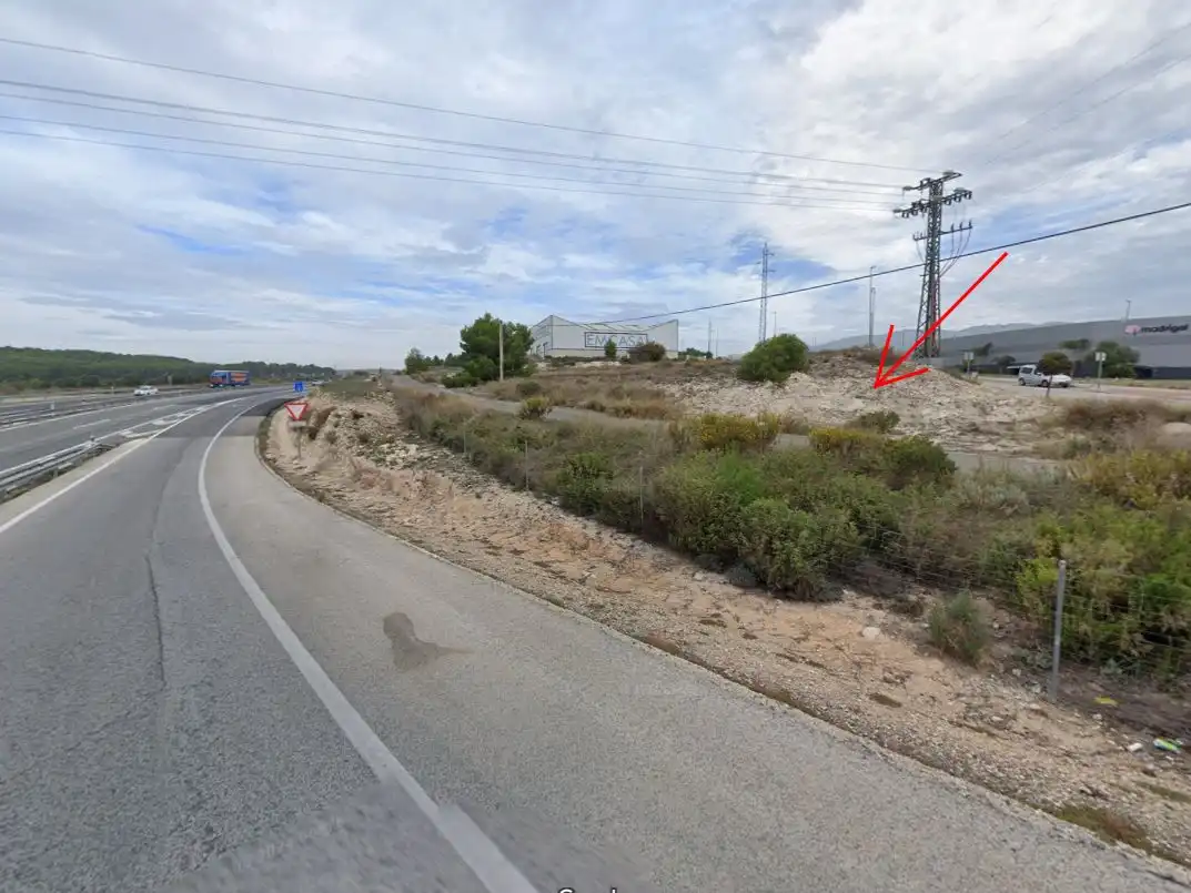 Terreno industrial en venta en Petrer