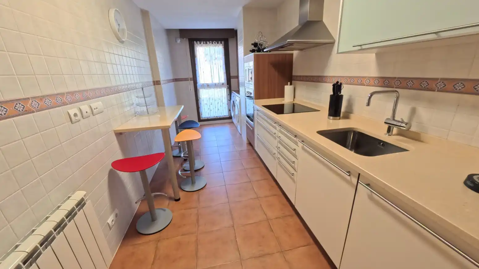 Cocina de Piso en venta en Sojuela con Calefacción, Jardín privado y Parquet