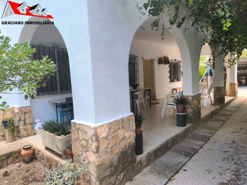Exterior view of House or chalet for sale in  Albacete Capital  with Air Conditioner, Private garden and Terrace