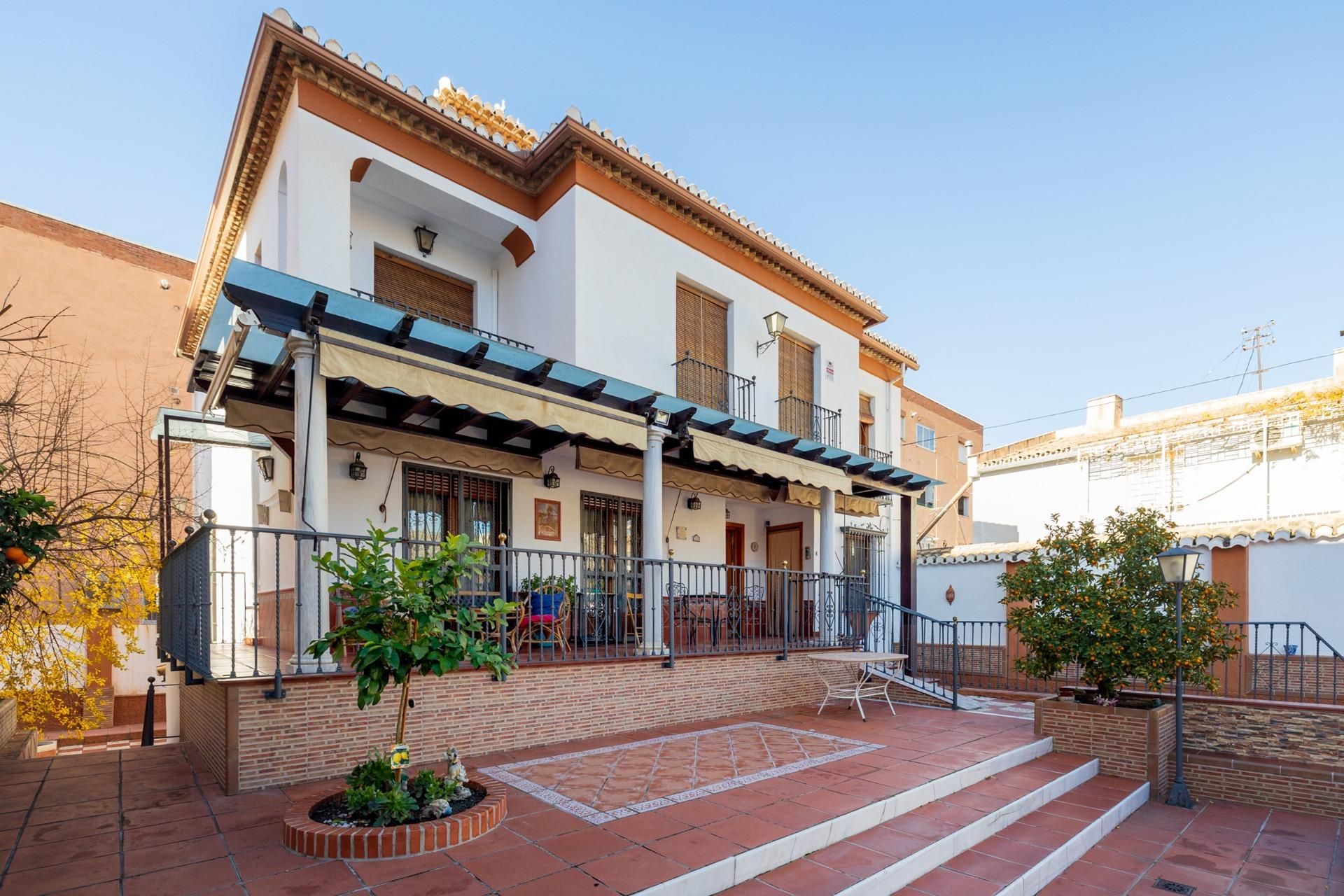 Casa o xalet en venda a  BRUSELAS, Barrio de Zaidín