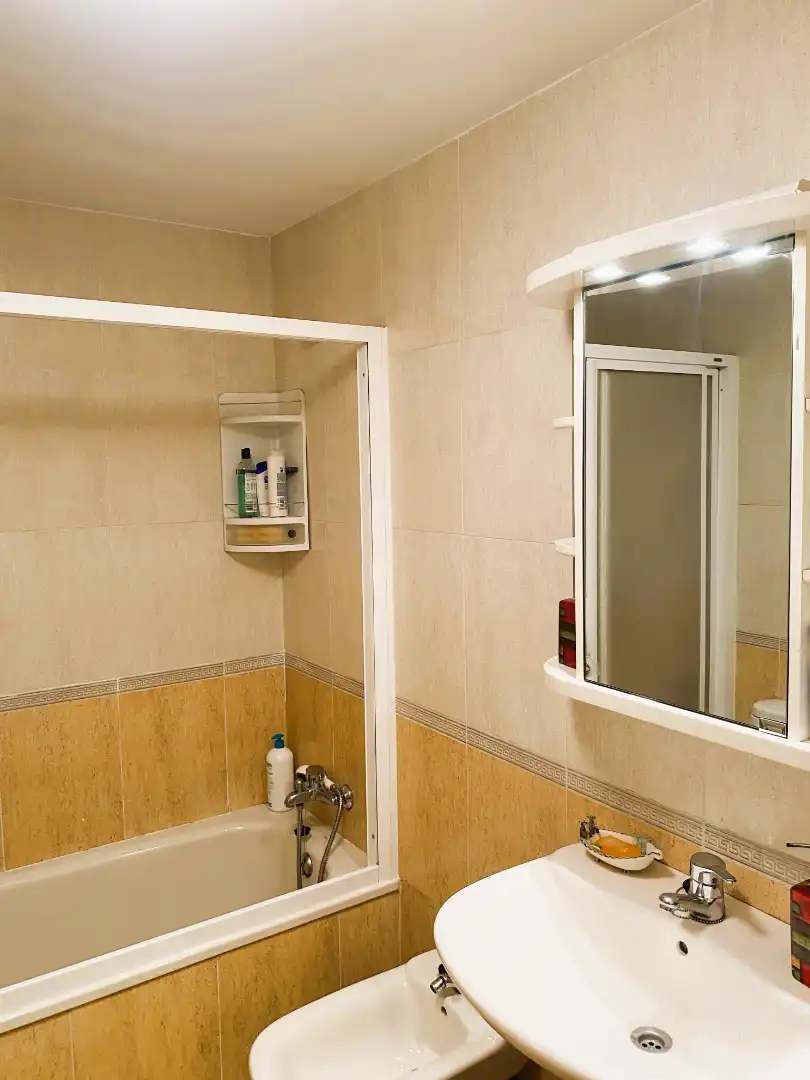 Bathroom of Flat for sale in Avilés  with Heating, Parquet flooring and Storage room