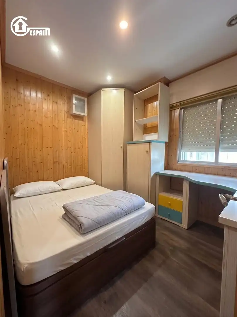 Schlafzimmer von Wohnung zum Verkauf in Madrid mit Klimaanlage und Heizung