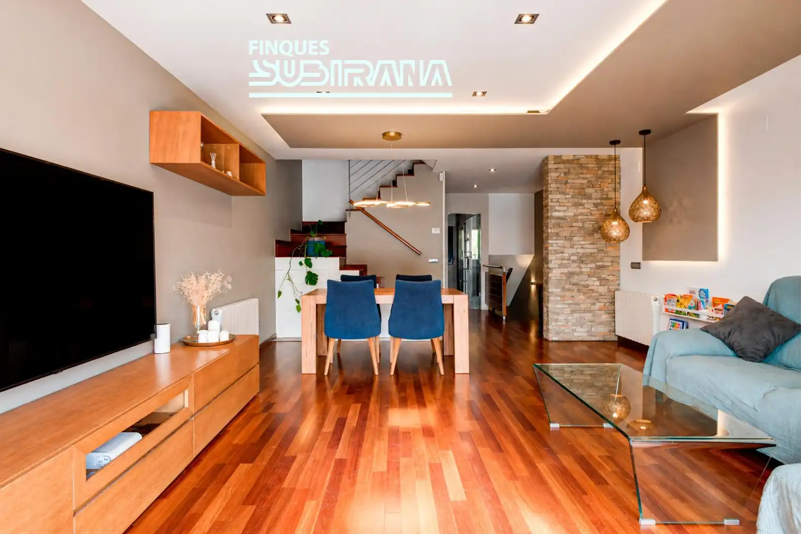 Sala de estar de Casa o chalet en venta en Vilanova del Camí con Aire acondicionado, Calefacción y Jardín privado