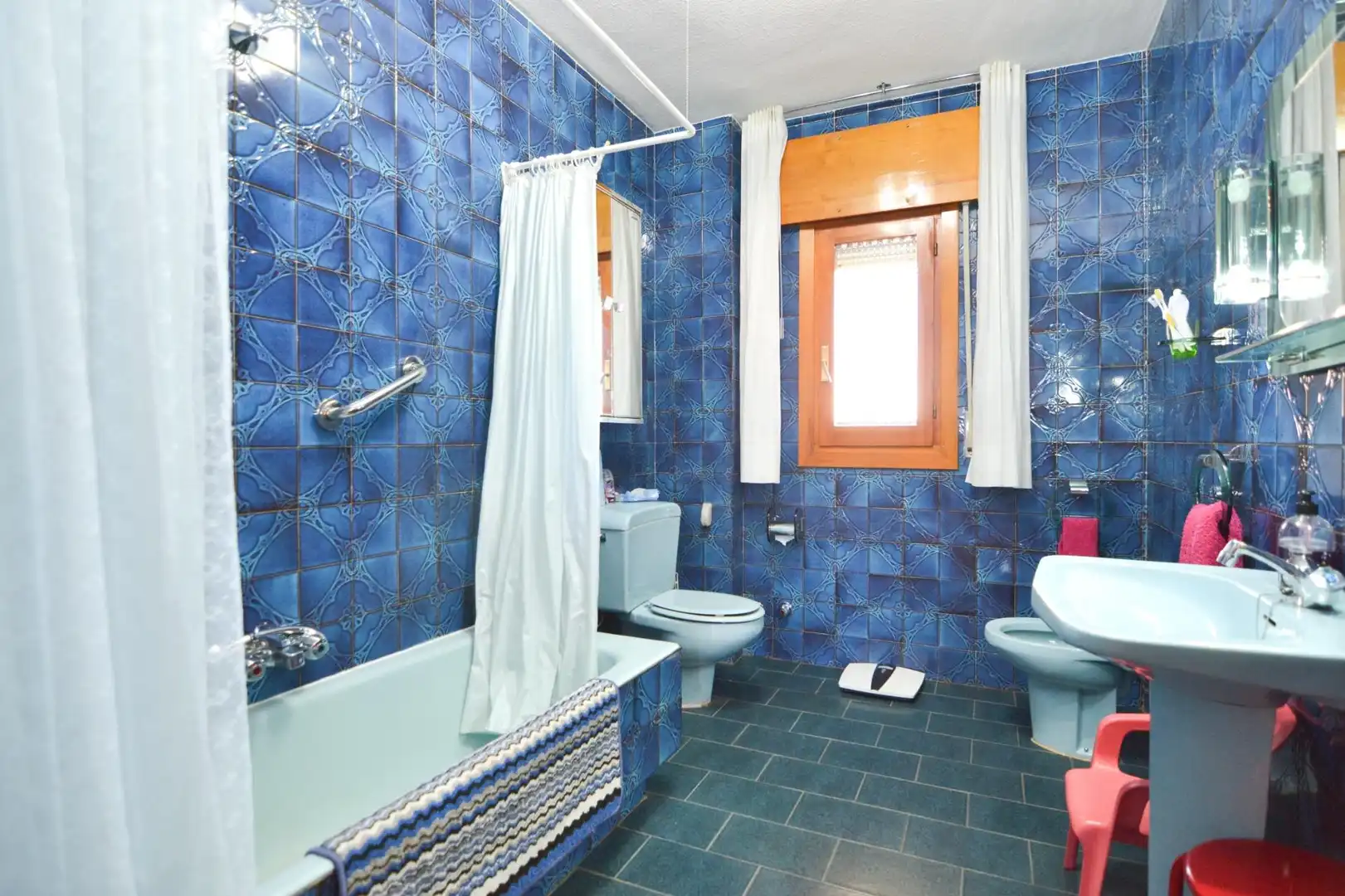 Bathroom of Houses for sale in El Escorial  with Heating, Private garden and Terrace