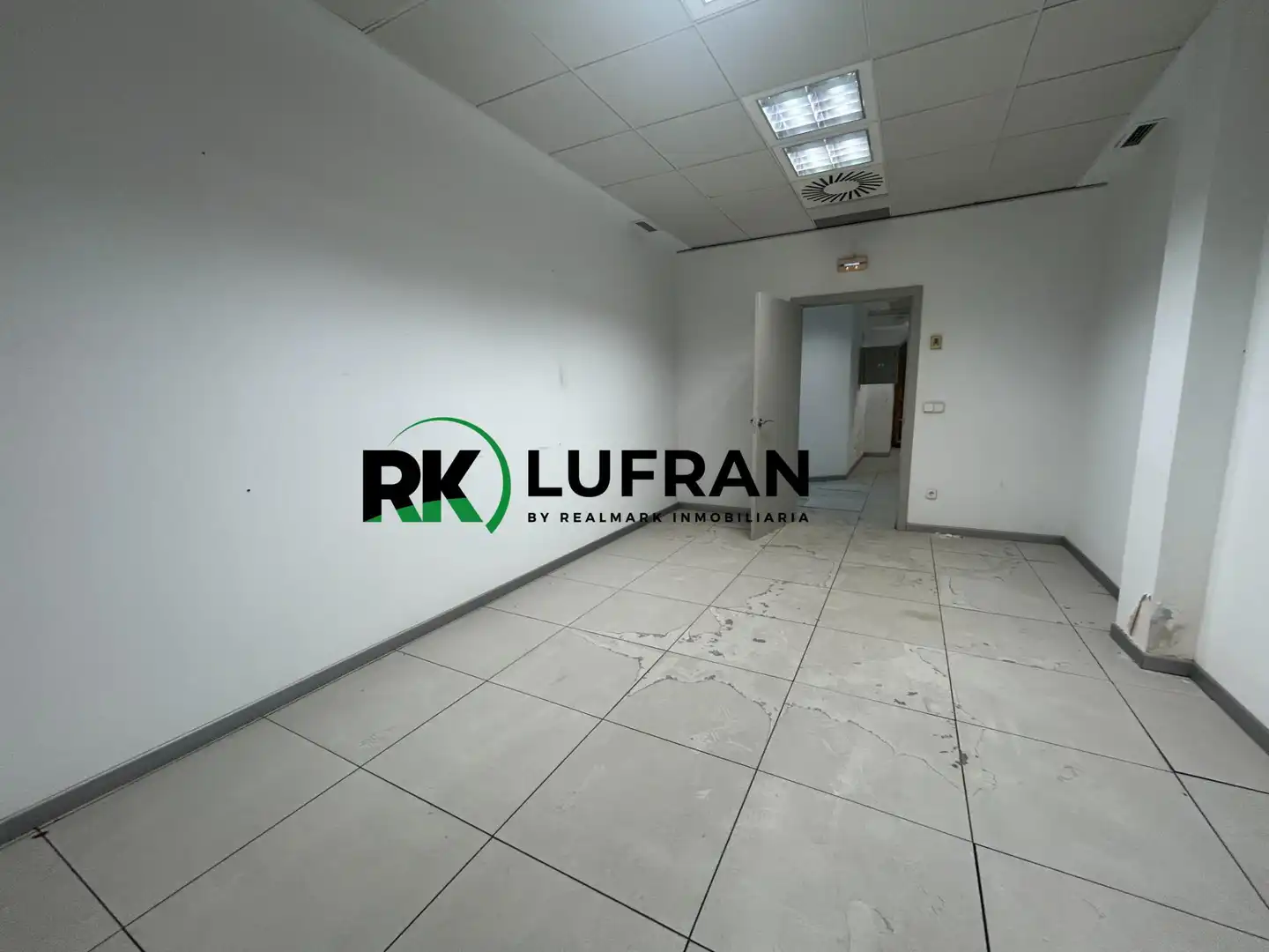 Local comercial en venda a Centro, imagen 18