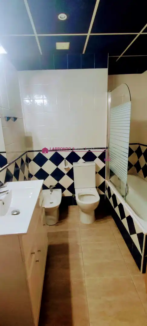 Baño de Piso en venta en Benicarló con Aire acondicionado, Horno y Lavadora