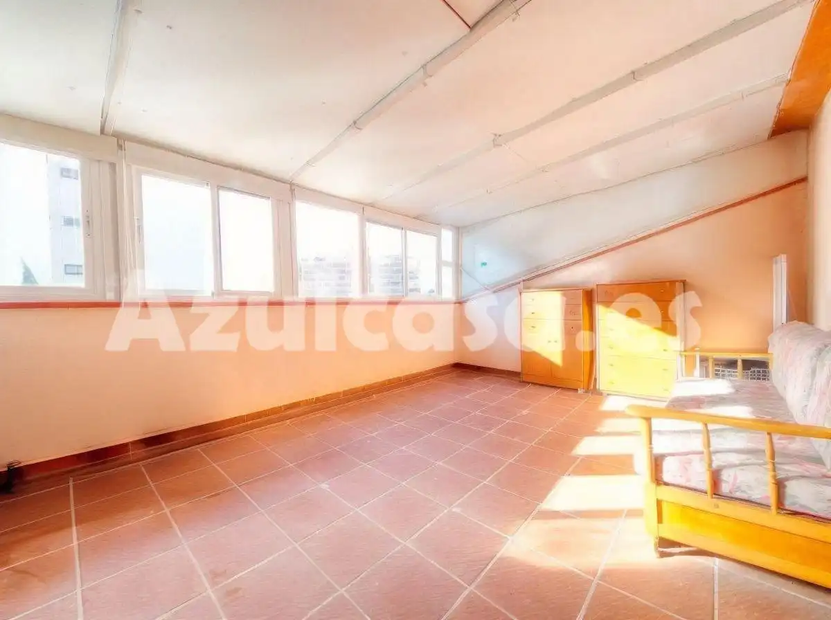Dormitori de Casa adosada en venda en Alicante / Alacant amb Aire condicionat, Terrassa i Traster