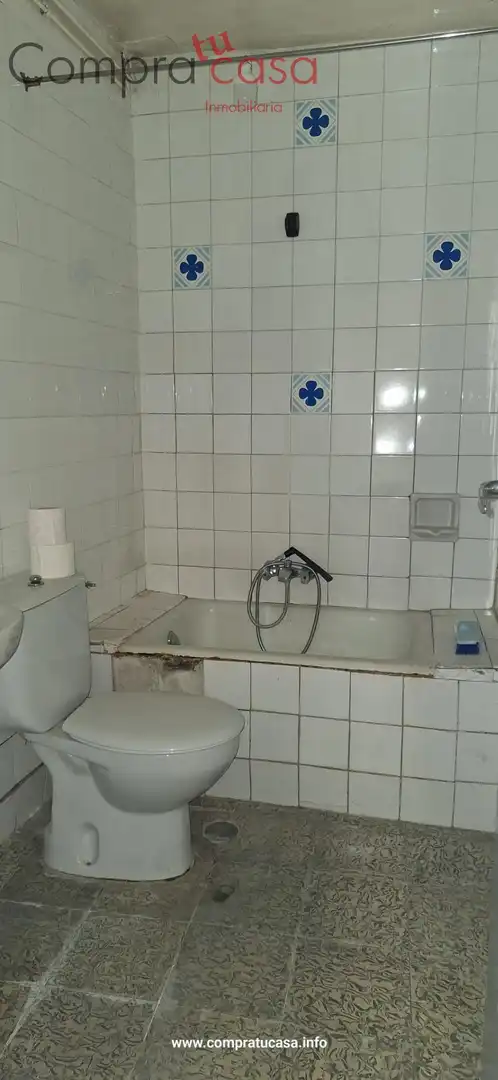 Baño de Finca rústica en venta en Fuentepelayo con Calefacción, Trastero y Amueblado