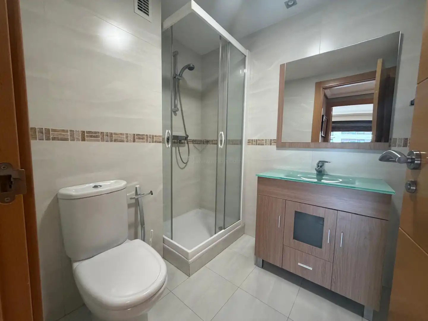 Baño de Piso en venta en  Logroño con Calefacción, Parquet y Terraza