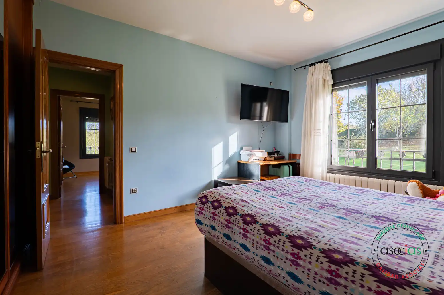 Dormitori de Casa o xalet en venda en Gijón  amb Calefacció, Parquet i Terrassa