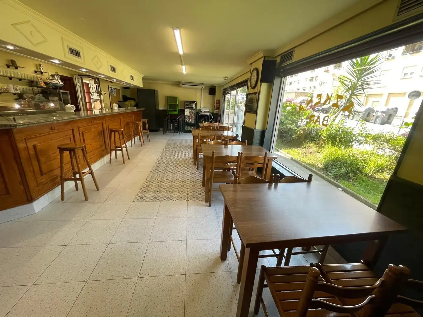 Local comercial en venda a Intxaurrondo, imagen 3