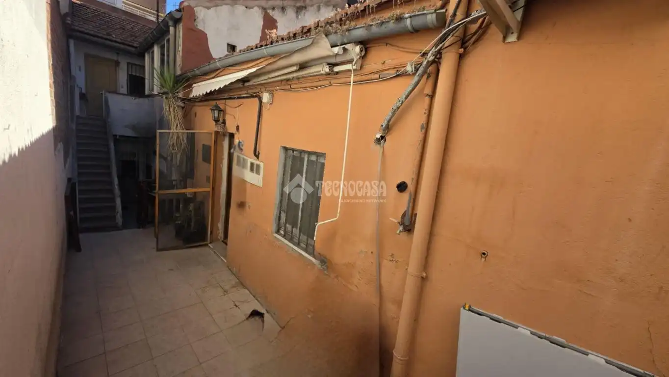 Vista exterior de Casa o xalet en venda en Madrid amb Aire condicionat i Calefacció