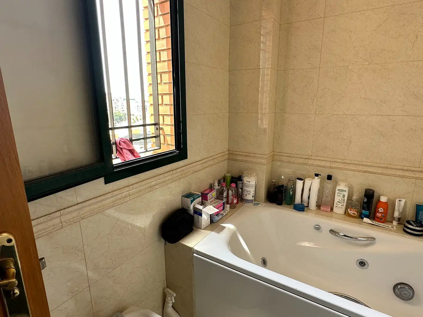 Bathroom of Flat for sale in Vélez-Málaga  with Air Conditioner and Terrace