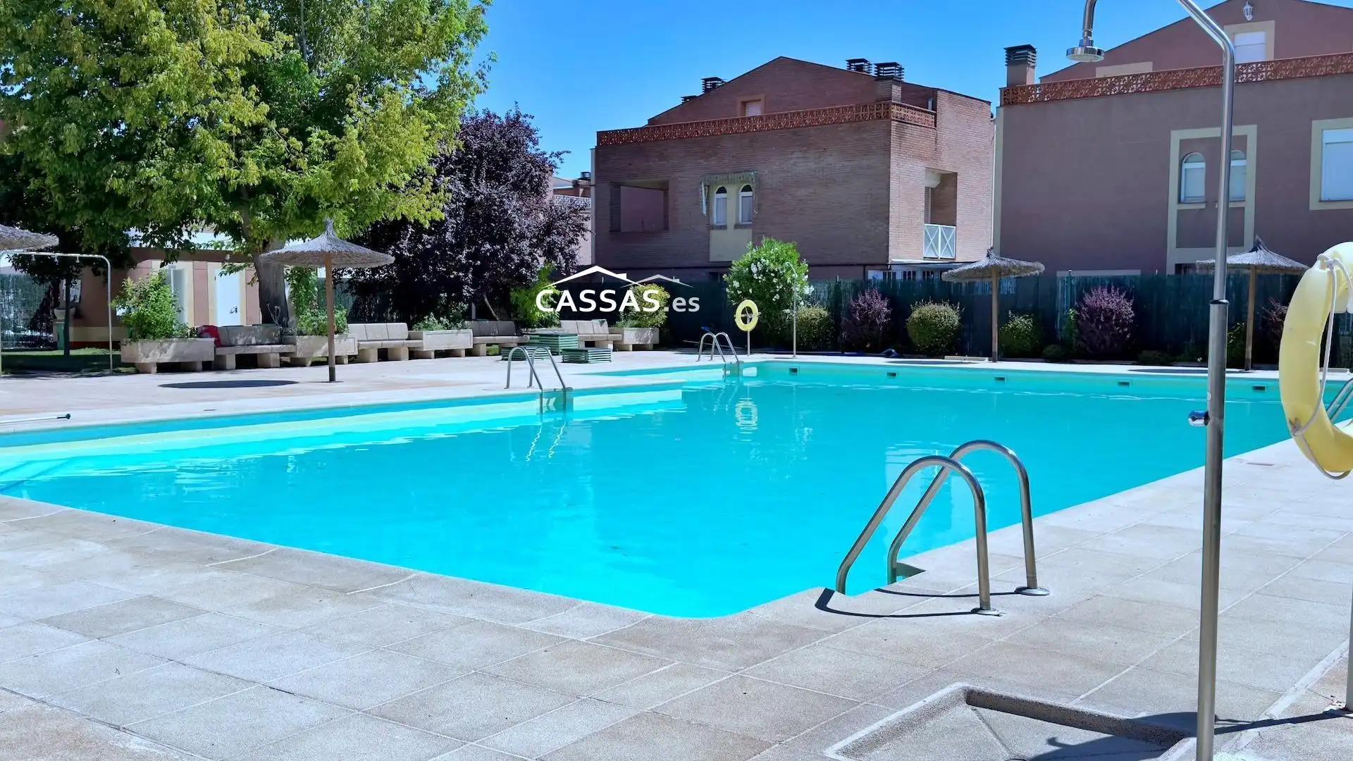 Reihenhaus mit Pool zum Verkauf in Calle rosa chacel, imagen 2