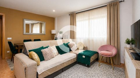 Foto 2 von Maisonette zum Verkauf in Cl Badajoz, Sant Vicenç Dels Horts, Barcelona