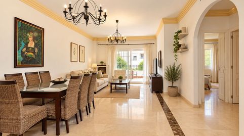 Foto 4 de Apartament en venda a Los Naranjos, Marbella