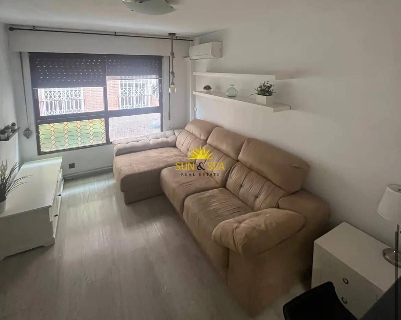 Living room of Flat to rent in  Murcia Capital  with Air Conditioner, Heating and Parquet flooring