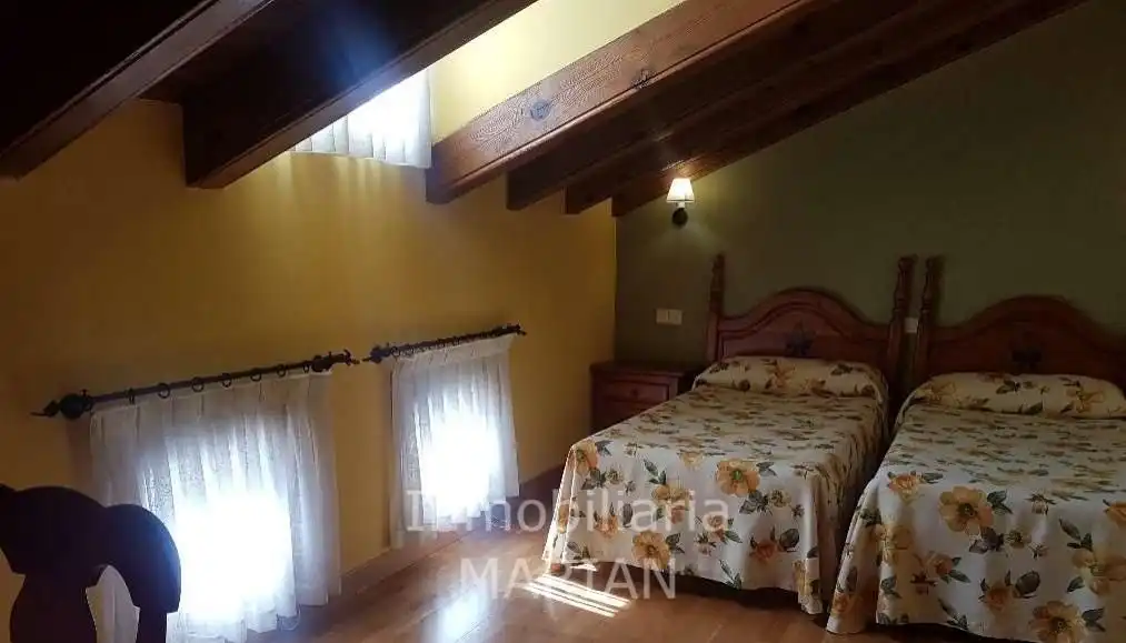 Schlafzimmer von Gebäude zum Verkauf in Sepúlveda