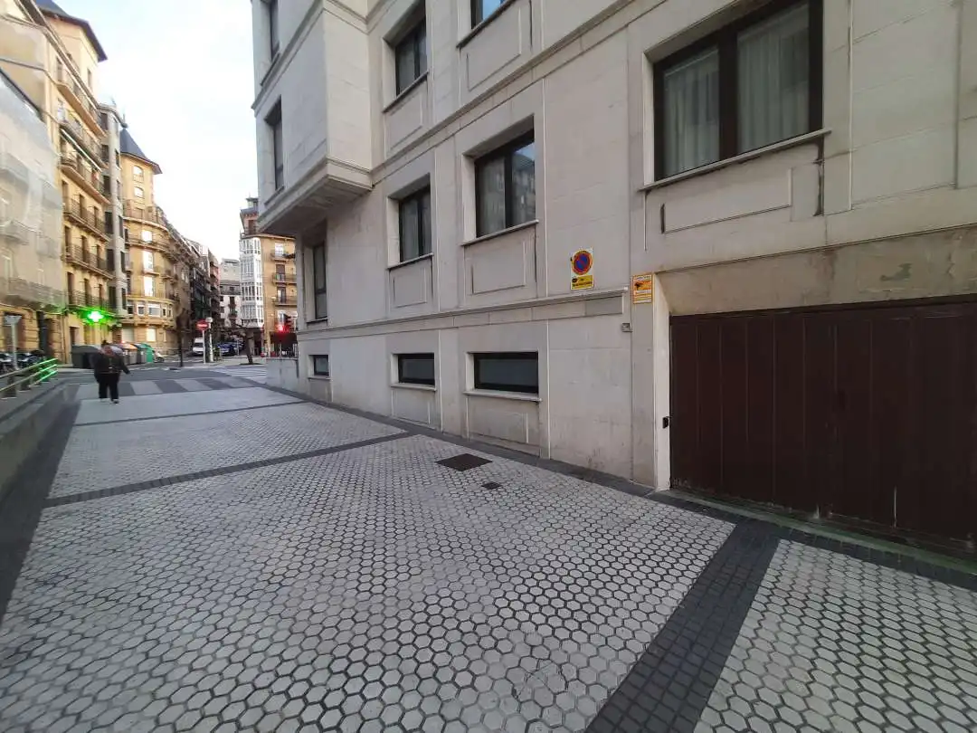 Garatge de lloguer a zubieta, Área Romántica