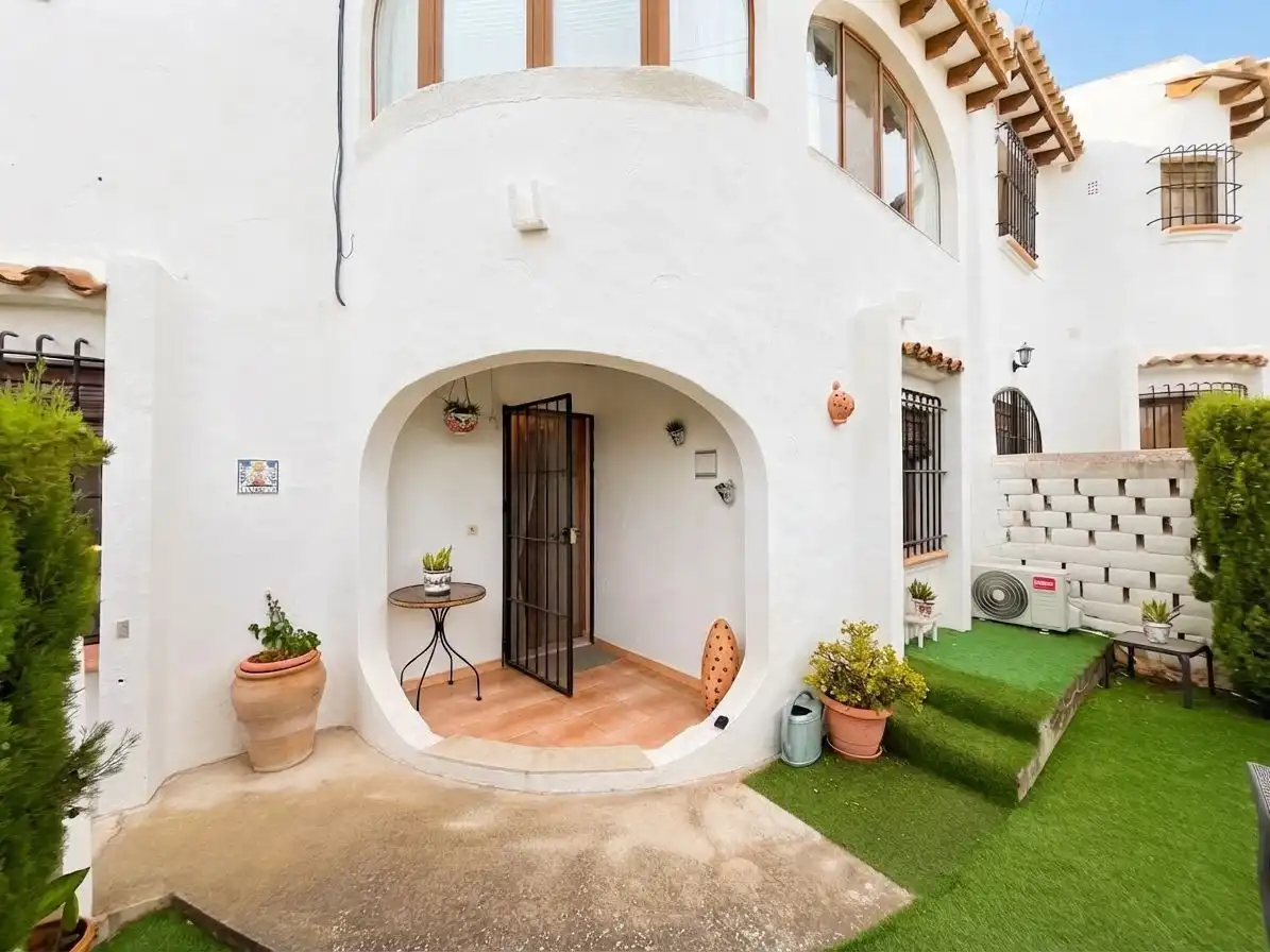 Casa amb piscina en venda a Marisol Park - Ortembach - Los Almendros, imagen 2
