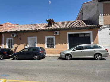 House for sale in San Pascual