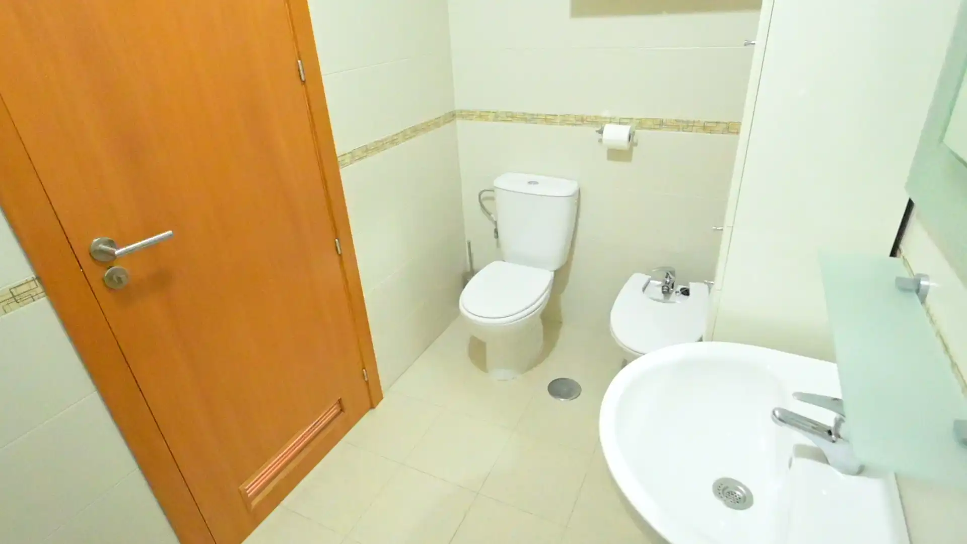Bany de Pis en venda en Granada amb Aire condicionat, Moblat i Balcó