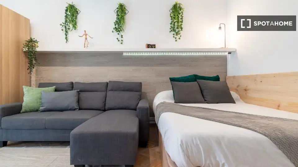 Room in Trafalgar